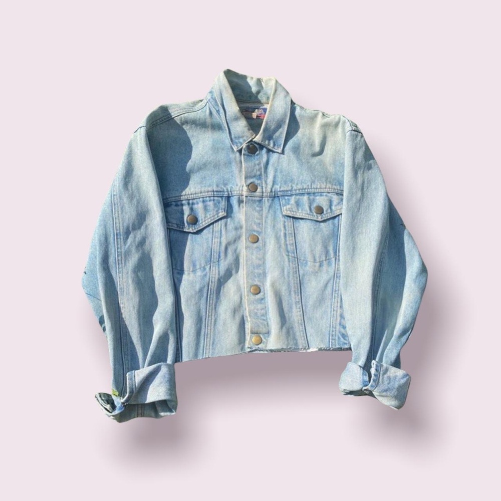 Vintage Diamond Double U denim jacket in a size Large.